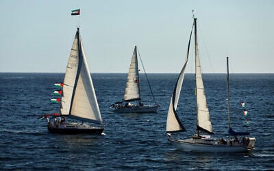 Photo d'illustration : Une flottille partant pour Gaza avec à son bord de l'aide humanitaire et des militants déterminés à « briser le siège de Gaza », à Ajaccio, sur l'île française de Corse, en Méditerranée, le 12 septembre 2025. (Crédit : Pascal POCHARD-CASABIANCA / AFP)
