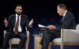 Le président syrien Ahmed al-Sharaa, à gauche, s'entretient avec l'ex-général américain, David Howell Petraeus, à droite, lors du sommet annuel de Concordia, à New York, le lundi 22 septembre 2025. (Crédit : AP Photo/Andres Kudacki)