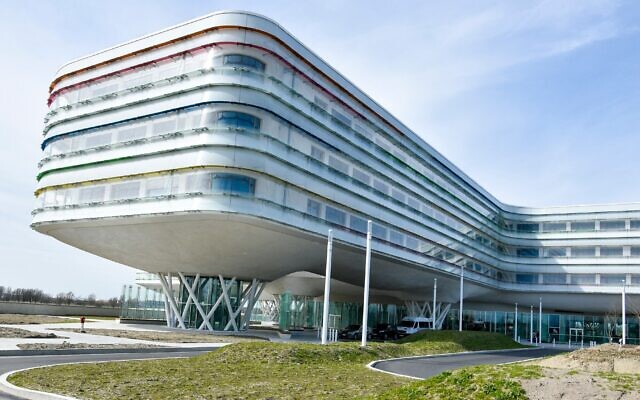 L'hôpital AZ Zeno Campus, à Knokke-Heist, en Belgique. (Crédit : Paul Hermans/Wikimedia Commons) L'hôpital AZ Zeno Campus, à Knokke-Heist, en Belgique. (Crédit : Paul Hermans/Wikimedia Commons)
