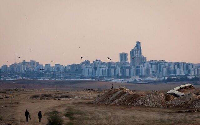 Vue de Beer Sheva, le 22 janvier 2022. (Crédit : Yonatan Sindel/Flash90)