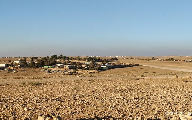 Un village bédouin dans la région de Sadeh Barir. (Crédit : Gil Sofer) Un village bédouin dans la région de Sadeh Barir. (Crédit : Gil Sofer)