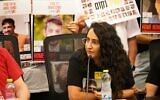 L'ex-otage Sharon Aloni Cunio lors d'une réunion, à la Knesset, le 9 septembre 2025. (Crédit : Ron Melamed/ Forum des familles des otages et disparus)