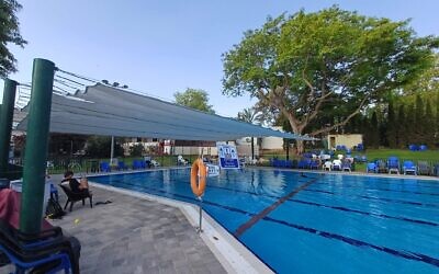 La piscine rénovée du kibboutz Or HaNer, dans "l’enveloppe de Gaza" - la région appelée en hébreu "Otef Azza". (Crédit : Aviv Management and Consulting)