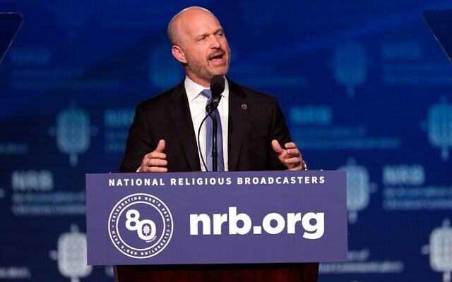 Kevin Roberts, président de la Heritage Foundation, prend la parole lors du congrès national des diffuseurs religieux au Gaylord Opryland Resort and Convention Center, le 22 février 2024, à Nashville, dans le Tennessee. (Crédit : AP/George Walker IV) Kevin Roberts, président de la Heritage Foundation, prend la parole lors du congrès national des diffuseurs religieux au Gaylord Opryland Resort and Convention Center, le 22 février 2024, à Nashville, dans le Tennessee. (Crédit : AP/George Walker IV)