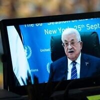 Le chef de l'Autorité palestinienne, Mahmoud Abbas, prend la parole lors de la 80e session de l'Assemblée générale des Nations Unies en vidéo avec le siège des Nations Unies, le 25 septembre 2025. (AP/Angelina Katsanis)