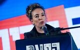 La ministre de l'Environnement, Idit Silman, participant à un rassemblement pour la réimplantation d'implantations israéliennes dans la bande de Gaza, à Jérusalem, le 27 février 2025. (Crédit : Yonatan Sindel/Flash90)