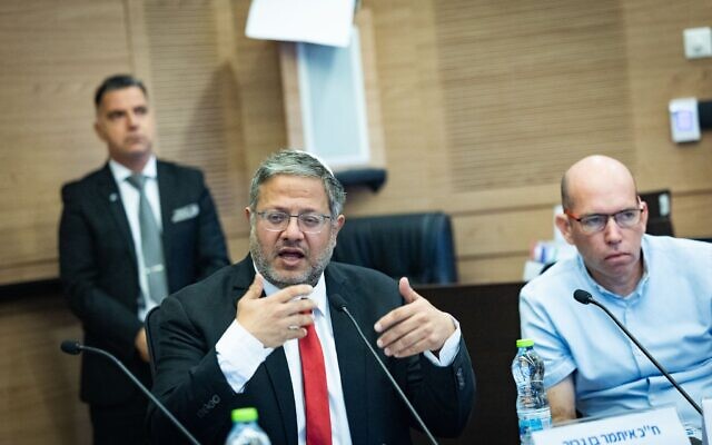 Le ministre de la Sécurité nationale, Itamar Ben Gvir, assistant à une réunion de la commission de la Sécurité nationale, à la Knesset, le 28 septembre 2025. (Crédit : Chaïm Goldberg/Flash90)
