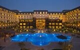 L'extérieur du Renaissance Cairo Mirage Hotel, au Caire, en Égypte. (Crédit : Autorisation)