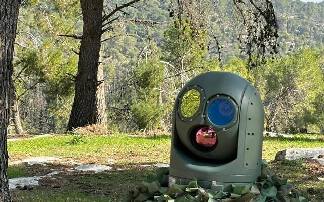 La société israélienne de défense Controp Precision Technologies développe des systèmes de surveillance électro-optiques déployés sur terre, dans les airs et en mer. (Crédit : Autorisation)