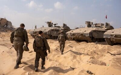 Des soldats de la brigade Nahal opérant à Rafah, dans le sud de la bande de Gaza, sur une photo diffusée le 1ᵉʳ novembre 2025. (Crédit : Armée israélienne)