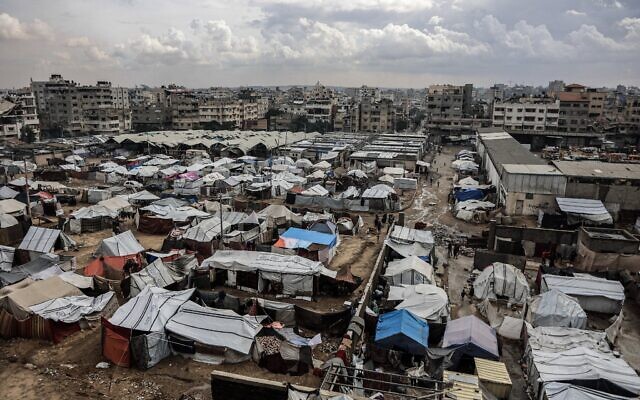 Un camp de déplacés, à Gaza-City, le 14 novembre 2025. (Crédit : Omar al-Qattaa/AFP) Un camp de déplacés, à Gaza-City, le 14 novembre 2025. (Crédit : Omar al-Qattaa/AFP)