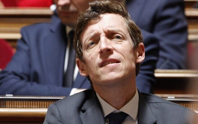 Le ministre de l'Éducation nationale français, Édouard Geffray, au Sénat, à Paris, le 26 novembre 2025. (Crédit : GEOFFROY VAN DER HASSELT / AFP) Le ministre de l'Éducation nationale français, Édouard Geffray, au Sénat, à Paris, le 26 novembre 2025. (Crédit : GEOFFROY VAN DER HASSELT / AFP)