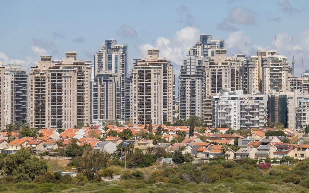 Vue du quartier Ramat Poleg, à Netanya, le 5 avril 2025. (Crédit : Dor Pazuelo/Flash90) Vue du quartier Ramat Poleg, à Netanya, le 5 avril 2025. (Crédit : Dor Pazuelo/Flash90)