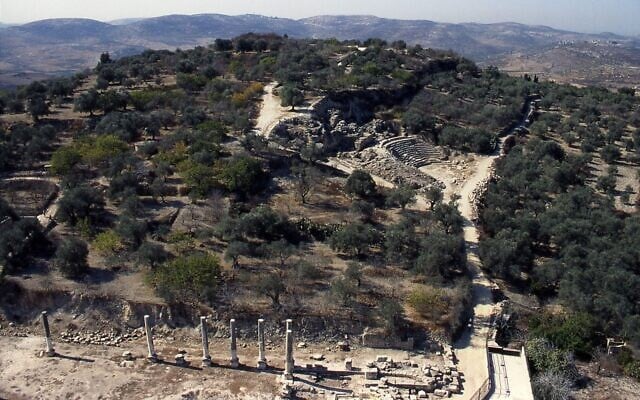 Le site archéologique de Sebastia, en Cisjordanie, sur une photo diffusée le 20 novembre 2025. (Crédit : COGAT)