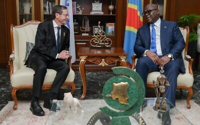 Le président Isaac Herzog rencontre le président congolais Félix Tshisekedi à la résidence présidentielle de Kinshasa, lors de sa visite officielle en République démocratique du Congo, le 11 novembre 2025. (Crédit : Maayan Toaf/GPO)