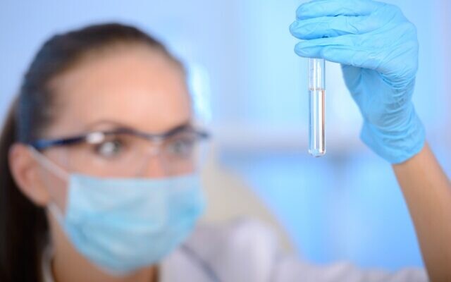 Tests en laboratoire. Illustration (Crédit : vadimguzhva/iStock par Getty Images)