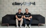 Les co-fondateurs de Daylight Security Hagai Shapira (à droite) et Eldad Rodich. (Crédit : Autorisation de Ron Shoshan)