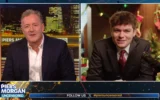 Piers Morgan, à gauche, interviewe Nick Fuentes dans un épisode de son émission YouTube, le 8 décembre 2025. (Crédit : Capture d’écran/JTA)