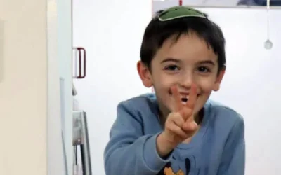 Ariel, 6 ans, décédé de la grippe le 3 décembre 2025. Son nom de famille est gardé secret, à la demande des proches. Le lendemain de sa mort, son intestin grêle a été transplanté sur Daniel Haim Biton. (Autorisation)