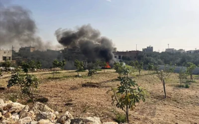 Brûlage illégal de déchets électroniques près d'Azzoun, dans le nord de la Cisjordanie, le 24 novembre 2025. (Sue Surkes/Times of Israel)