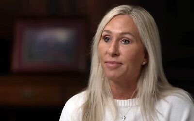 Marjorie Taylor Greene dans une interview accordée à l'émission « 60 Minutes » de CBS, le 8 décembre 2025. (Crédit : Capture d'écran/YouTube ; utilisée conformément à la clause 27a de la loi sur le droit d'auteur)
