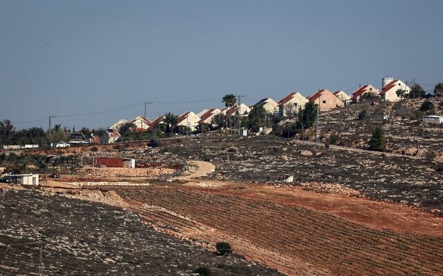 Vue de l'avant-poste israélien d'Esh Kodesh, en Cisjordanie, le 14 décembre 2025. (Crédit : Zain JAAFAR / AFP)