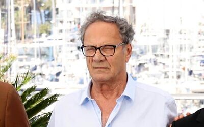 Le réalisateur palestinien Mohammad Bakri lors d'un événement consacré au film « Boy From Heaven » au 75 ᵉ Festival international du film de Cannes, le 21 mai 2022. (Crédit : Vianney Le Caer/Invision/AP)