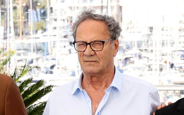 Le réalisateur palestinien Mohammad Bakri lors d'un événement consacré au film « Boy From Heaven » au 75 ᵉ Festival international du film de Cannes, le 21 mai 2022. (Crédit : Vianney Le Caer/Invision/AP)