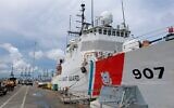 Le navire Escanaba de la Garde côtière américaine est amarré lors d'une visite de l'équipage par la secrétaire américaine à la Sécurité intérieure, Kristi Noem, à Panama City, le 24 juin 2025. (Crédit : Anna Moneymaker/Photo Pool via AP)