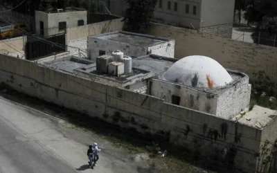 L'enceinte du tombeau de Joseph dans la ville de Naplouse, en Cisjordanie, le 10 avril 2022. (Nasser Ishtayeh/Flash90)