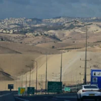 Vue de la Route 90, dans la vallée du Jourdain, le 18 octobre 2025. (Crédit : Michael Giladi/Flash90)