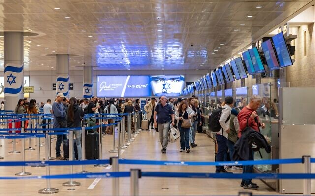 Travelers at Ben Gurion Airport, October 23, 2025. (Nati Shohat/Flash90) Travelers at Ben Gurion Airport, October 23, 2025. (Nati Shohat/Flash90)