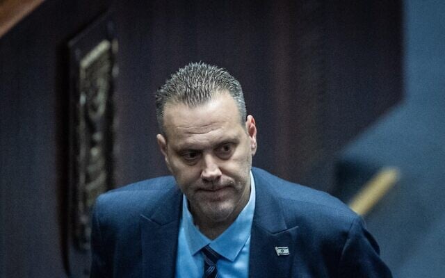 Le ministre de Culture et Sports, Miki Zohar, assistant à une séance plénière dans la salle plénière de la Knesset, à Jérusalem, le 26 novembre 2025. (Crédit : Yonatan Sindel/Flash90) Le ministre de Culture et Sports, Miki Zohar, assistant à une séance plénière dans la salle plénière de la Knesset, à Jérusalem, le 26 novembre 2025. (Crédit : Yonatan Sindel/Flash90)