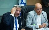 Le ministre de la Sécurité intérieure Itamar Ben Gvir, à gauche, et le député Otzma Yehudit Tzvika Fogel assistent à une réunion du Comité de sécurité nationale à la Knesset le 8 décembre 2025. (Crédit : Yonatan Sindel/Flash90)
