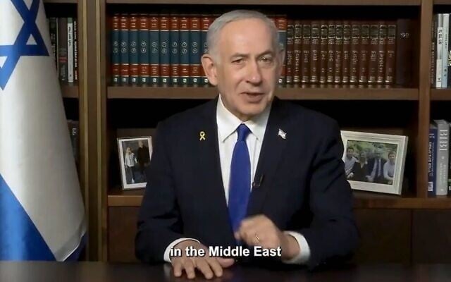 Le Premier ministre Benjamin Netanyahu prononçant un message de Noël par vidéo le 24 décembre 2025. (Crédit : Capture d'écran/PMO) Le Premier ministre Benjamin Netanyahu prononçant un message de Noël par vidéo le 24 décembre 2025. (Crédit : Capture d'écran/PMO)