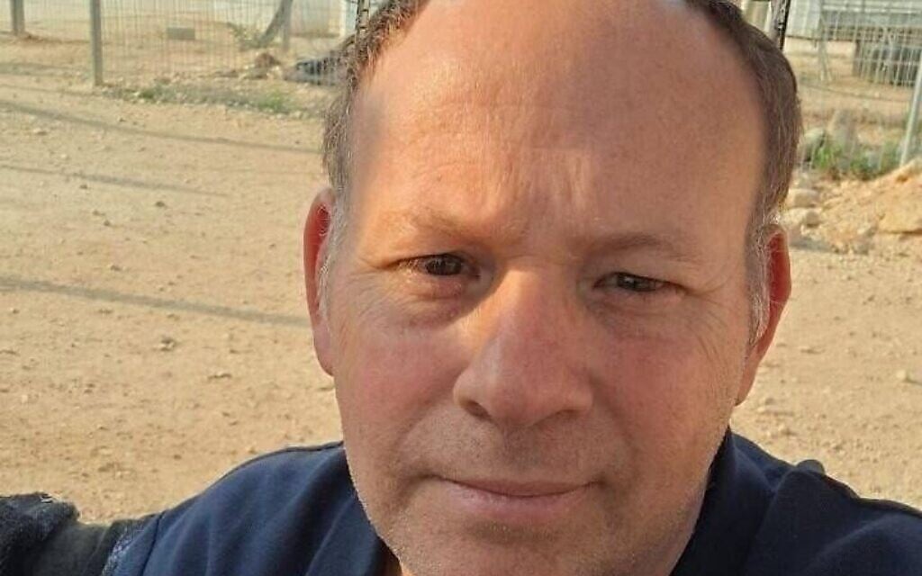 Mordechaï Shimshon, 68 ans, originaire de Beit Shean, sur une photo non datée. (Crédit : X ; utilisée conformément à la clause 27a de la loi sur les droits d'auteur)