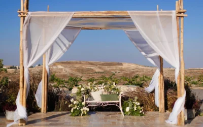 Image illustrative d'un dais nuptial ou houppa. (Crédit : iStock/ Edward Shtern)