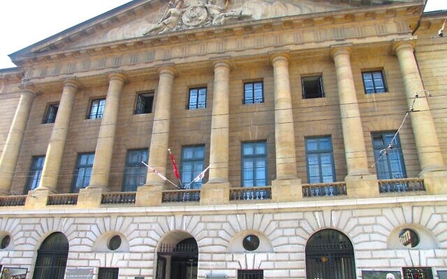 L’hôtel de ville de Neuchâtel, en 2011. (Crédit : Martouf / CC0)