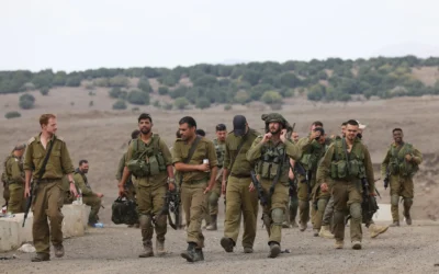 Illustration : Des réservistes israéliens lors d'un entraînement militaire dans les hauteurs du Golan, au nord d'Israël, le 30 octobre 2023. (Crédit : David Cohen/ Flash90)