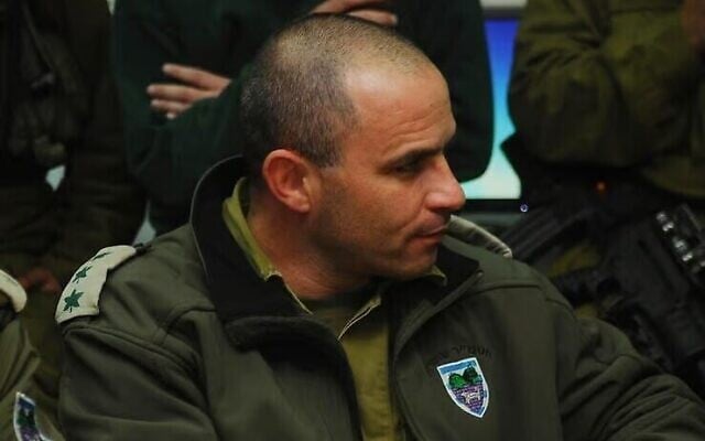 Le colonel (réserve) Yoav Yarom, sur une photo non datée. (Crédit : Armée israélienne) Le colonel (réserve) Yoav Yarom, sur une photo non datée. (Crédit : Armée israélienne)