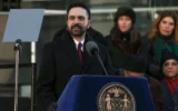 Le maire de New York, Zohran Mandani, prend la parole après avoir prêté serment, le jour de son investiture, à l'hôtel de ville de New York, le 1er janvier 2026. (AP/Heather Khalifa)