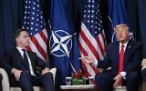 Le président américain Donald Trump (à droite) et le secrétaire général de l'OTAN Mark Rutte lors d'une réunion en marge du Forum économique mondial de Davos, en Suisse, le 21 janvier 2026. (Crédit : Evan Vucci/AP Photo)