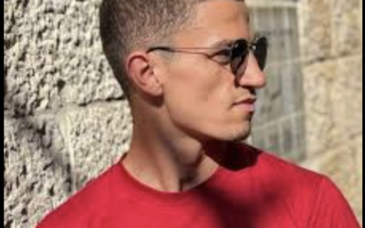 Sammy Yahood, influenceur israélien, sur une photo non datée. (Crédit : Facebook ; utilisée conformément à la clause 27a de la loi sur le droit d'auteur)