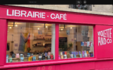 La vitrine de la librairie féministe et lesbienne Violette and Co, dans le 11e arrondissement. (Capture d'écran : YouTube)