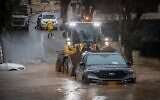 D'importantes inondations dans le village d'Abu Ghosh, à la périphérie de Jérusalem. (Crédit : Oren Ben Hakoon/Flash90)