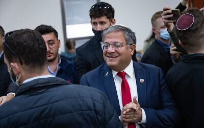 Le ministre de la Sécurité nationale, Itamar Ben Gvir, arrivant pour une audience au tribunal de district de Jérusalem, le 25 janvier 2026. (Crédit : Yonatan Sindel/Flash90)