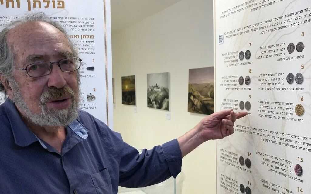 Le professeur Gabriel Barkay, codirecteur du projet de fouille du mont du Temple, le 30 mai 2019. (Crédit : Amanda Borschel-Dan/Times of Israel)