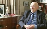 Josef Veselsky s'adresse à un média slovaque dans une interview diffusée en septembre 2018. (Crédit : Capture d'écran : YouTube, utilisée conformément à l'article 27a de la loi sur le droit d'auteur)