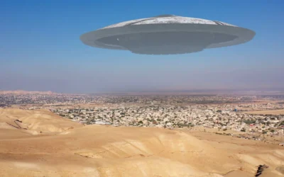 Image illustration d'une soucoupe volante planant au-dessus de la ville de Jéricho, dans le désert de Judée. (iStock/ ronib1979)
