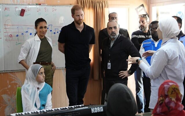 Le duc et la duchesse de Sussex participant à une table ronde de l'Organisation mondiale de la santé (OMS) avec d'importants donateurs et partenaires humanitaires, à Amman, en Jordanie, le 25 février 2026. (Crédit : AP Images via Reuters)